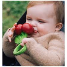 Ciliegia  - sonaglietto in gomma per la dentizione